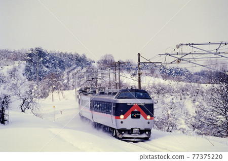 1998 485系列特快會津萬歲在雪中行駛 77375220