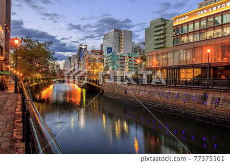 Illumination of Nayabashi Bridge in Nagoya and promenade along the Hori River Illumination of Nayabashi Bridge in Nagoya and promenade along the Hori River 77375501
