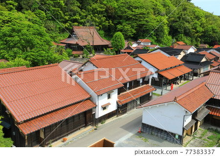 [Shimane Prefecture] Townscape of Ishishu tiles in Omori silver mine (Iwami silver mine) 77383337