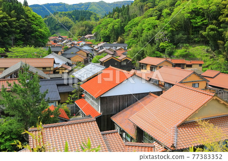 [Shimane Prefecture] Townscape of Ishishu tiles in Omori silver mine (Iwami silver mine) 77383352