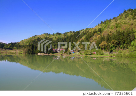 通過阿蘇，Shiomi河（福島縣，Yanaizu鎮） 77385601