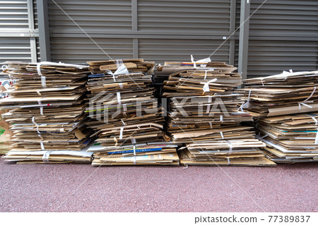 Recyclable cardboard trash 77389837