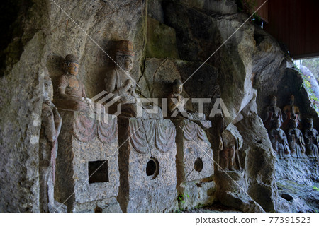 Usuki Stone Buddha 1000 years of thought Usuki Stone Buddha 1000 years of thought 77391523