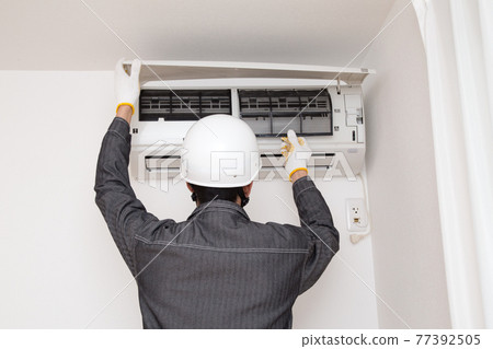 Air conditioner inspection and disassembly work 77392505