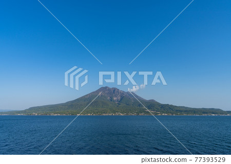 Sakurajima giving a smoke, Kagoshima Prefecture Sakurajima giving a smoke, Kagoshima Prefecture 77393529