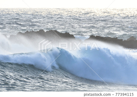 Goto-nada, Kakuriki-nada, large-angled seaside, waves Goto-nada, Kakuriki-nada, large-angled seaside, waves 77394115