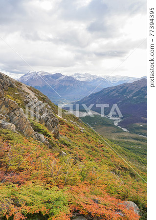 Fitzroy trekking in autumn colors Fitzroy trekking in autumn colors 77394395