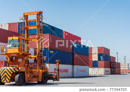 container yard container yard 77394705