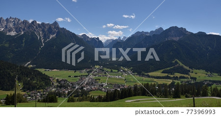 Panoramic valley Panoramic valley 77396993