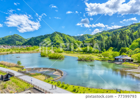 春天宮瀨湖濱公園廣場和神奈川縣水壩湖 春天宮瀨湖濱公園廣場和神奈川縣水壩湖 77399793