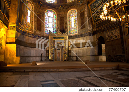 Hagia Sophia is a museum, historical basilica and mosque in Istanbul. It was built by the Byzantine Emperor Justinianus, for 532-537 in Istanbul. Photo shooting 14 june 2020 77400707