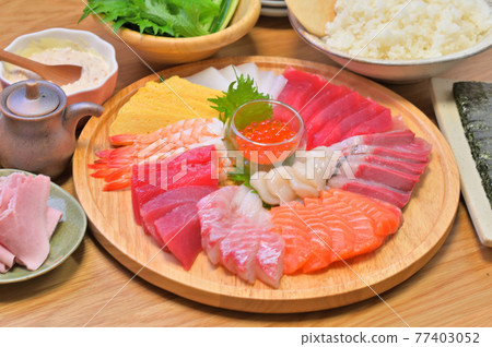 手捲壽司,手捲壽司,晚餐,手捲壽司,手工製作,壽司。 手捲壽司,手捲壽司,晚餐,手捲壽司,手工製作,壽司。 77403052