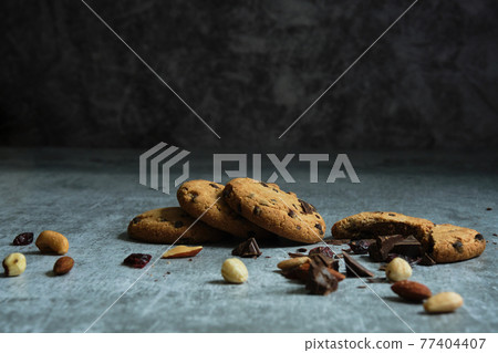oatmeal cookies with chocolate and nuts 77404407