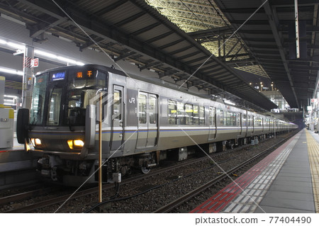 [A] 東海道本線 223 系列：特快列車（大阪站） 77404490