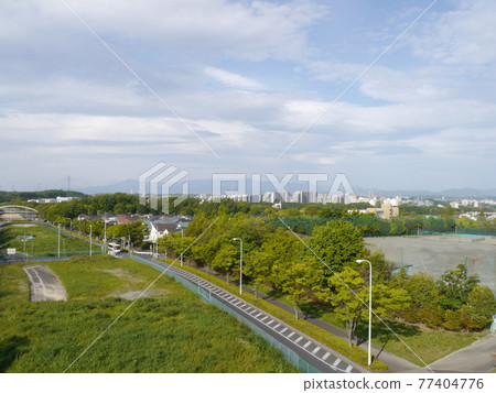 從天之森公園附近看多摩新城(新東京百景) 從天之森公園附近看多摩新城(新東京百景) 77404776