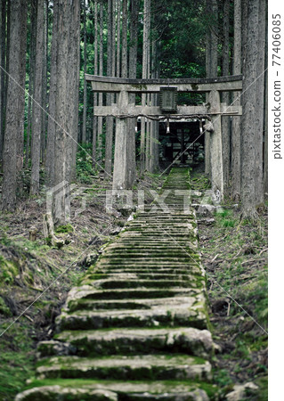 Kyoto Keihoku Kamo Shrine, which is called the entrance to another world 77406085