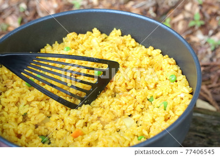 戶外製作的干咖哩 77406545