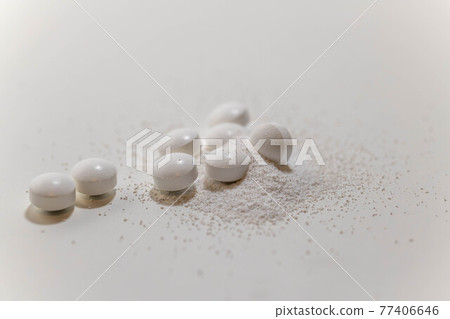 White background medicine (no person, white background) 77406646
