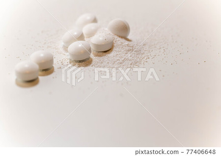 White background medicine (no person, white background) 77406648
