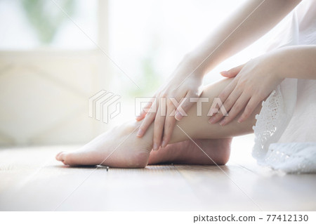 Female foot beauty Female foot beauty 77412130