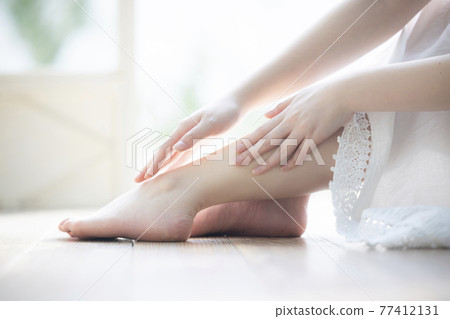 Female foot beauty Female foot beauty 77412131