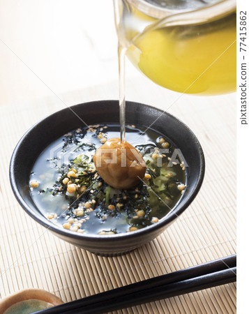 Umeboshi chazuke Umeboshi chazuke 77415862