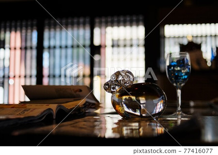 Glass figurine 77416077