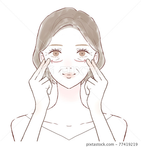 在眼睛下按摩的中年婦女 77419219