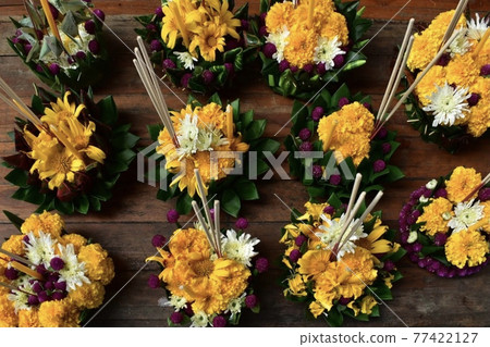 水燈節的手工燈籠 77422127