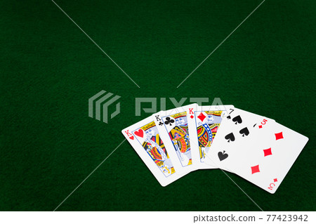 三張牌撲克 77423942