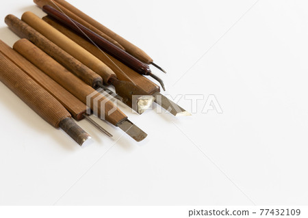 有季節的用過的鑿子 77432109