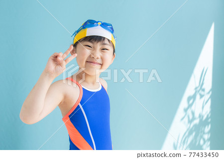 Swimming time 77433450