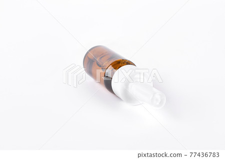 Nasal spray with plastic sprayer. 77436783