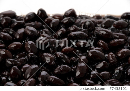 Boiled beans (black beans) 77438101