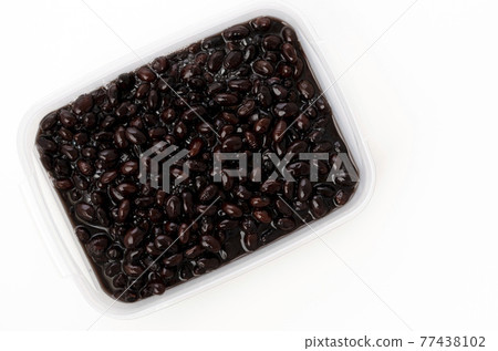 Boiled beans (black beans) 77438102