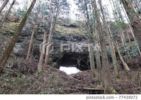 Kamiomi Kumanojatosa Shrine Erudo Rock Kamiomi Kumanojatosa Shrine Erudo Rock 77439072