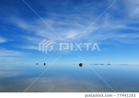 Uyuni Salt Lake Bolivia 77441283