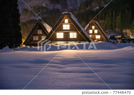 《岐阜縣》積雪的白川鄉/冬季合掌祖村 77446470