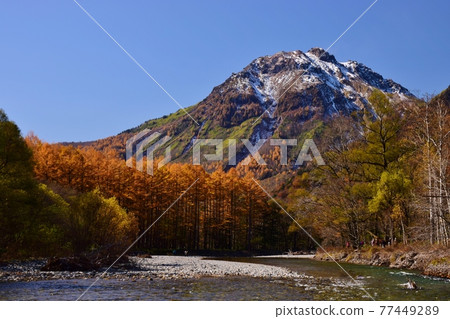 上高地燒岳秋景 77449289