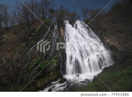 Oshinkoshin瀑布 77451990