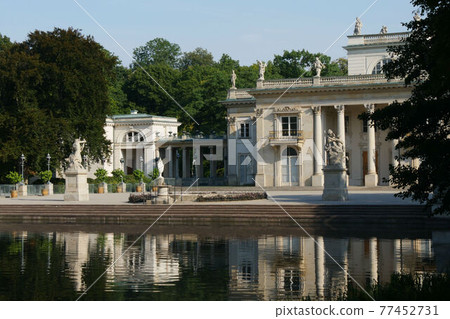 Waterside Palace on the Isle Waterside Palace on the Isle 77452731