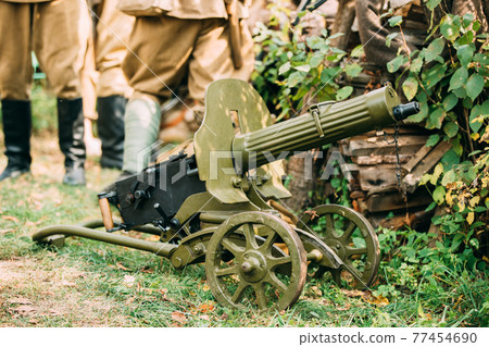 Maxim's Machine Gun Model 1910/30 On A Wheeled Vladimirov's Mount In Grass 77454690