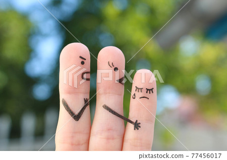 Fingers art of people during quarrel. Child cries, mother reassures his. 77456017