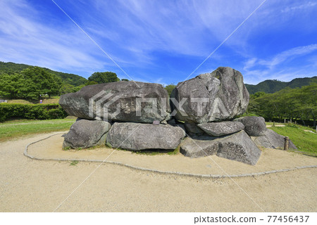 Ishibutai Tumulus (Asuka Village, Takaichi District, Nara Prefecture) Ishibutai Tumulus (Asuka Village, Takaichi District, Nara Prefecture) 77456437