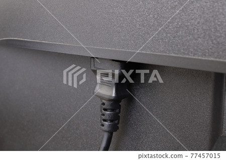 Connector for connecting a monitor to a computer Connector for connecting a monitor to a computer 77457015