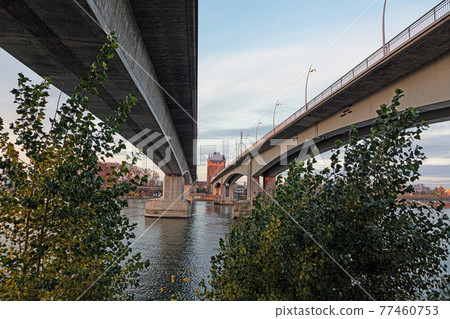 View of the Nibelungen Tower and Nibelungen Bridge in Worms without traffic and people 77460753