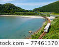 Kiha 40 (Nichinan Line) going along the Nichinan coast Kiha 40 (Nichinan Line) going along the Nichinan coast 77461370