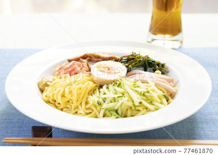 Delicious chilled Chinese 77461870