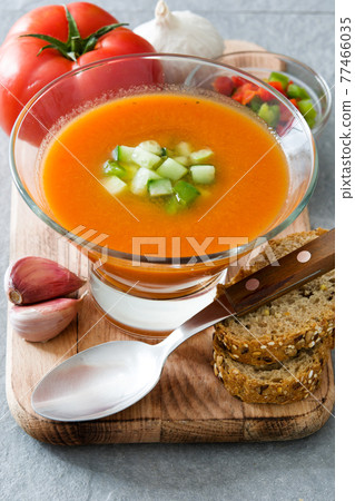 Traditional Spanish cold gazpacho soup Traditional Spanish cold gazpacho soup 77466035