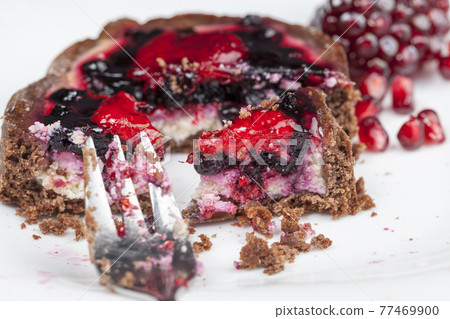 a tartlet broken during a meal 77469900